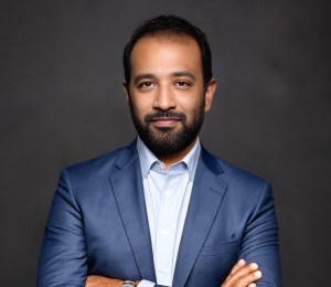 Chicago trusted oral surgeon Dr. Sinha